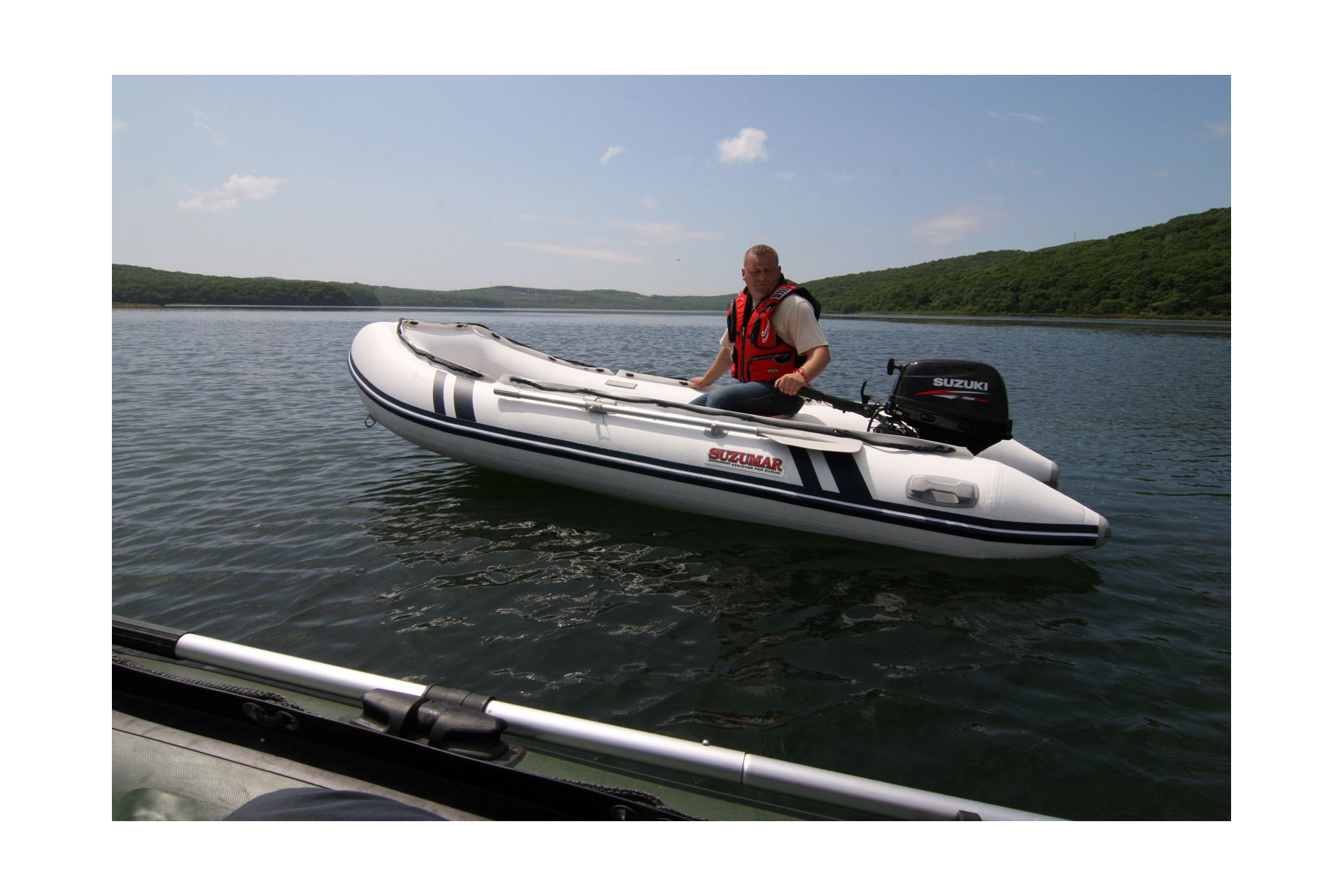 лодка надувная ПВХ Suzumar DS390AL, белая, пол алюминиевый