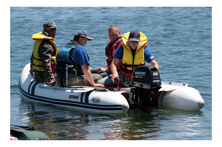 лодка надувная ПВХ Suzumar DS390AL, белая, пол алюминиевый