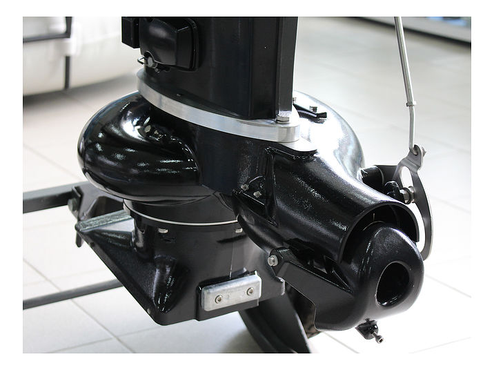 мотор лодочный Suzuki DT40WRS JET с водомётной насадкой